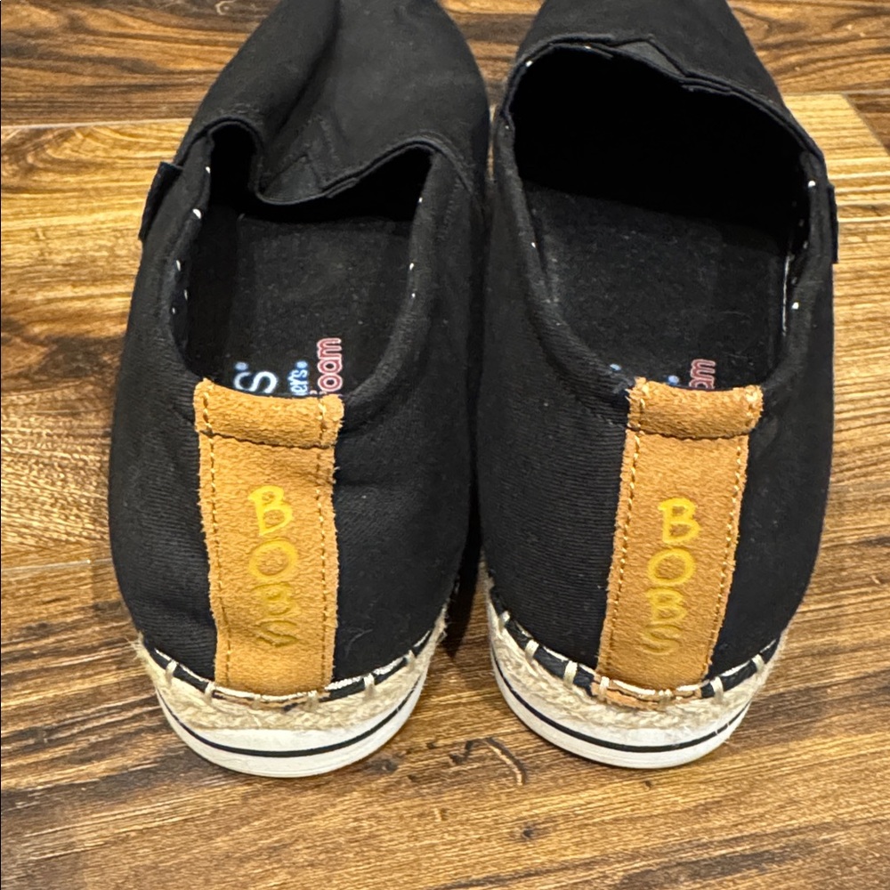 Bobs by Skechers Black Slip-On size 10 - Picture 3 of 3